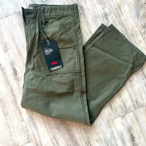 LEVI Ribcage Straight Cargo style pants